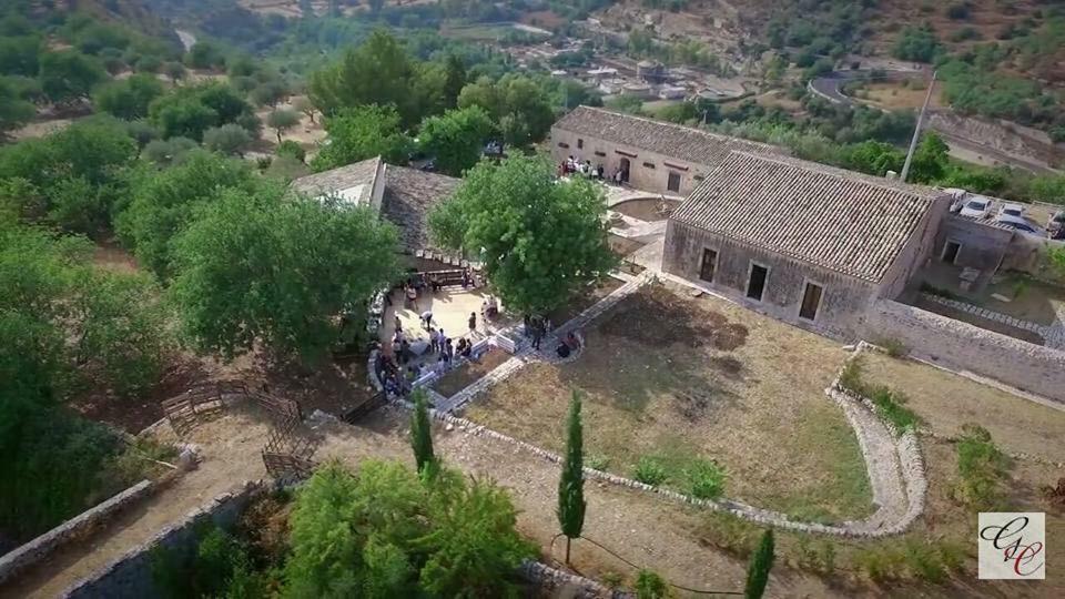 Regia Trazzera Hotel Ragusa Luaran gambar